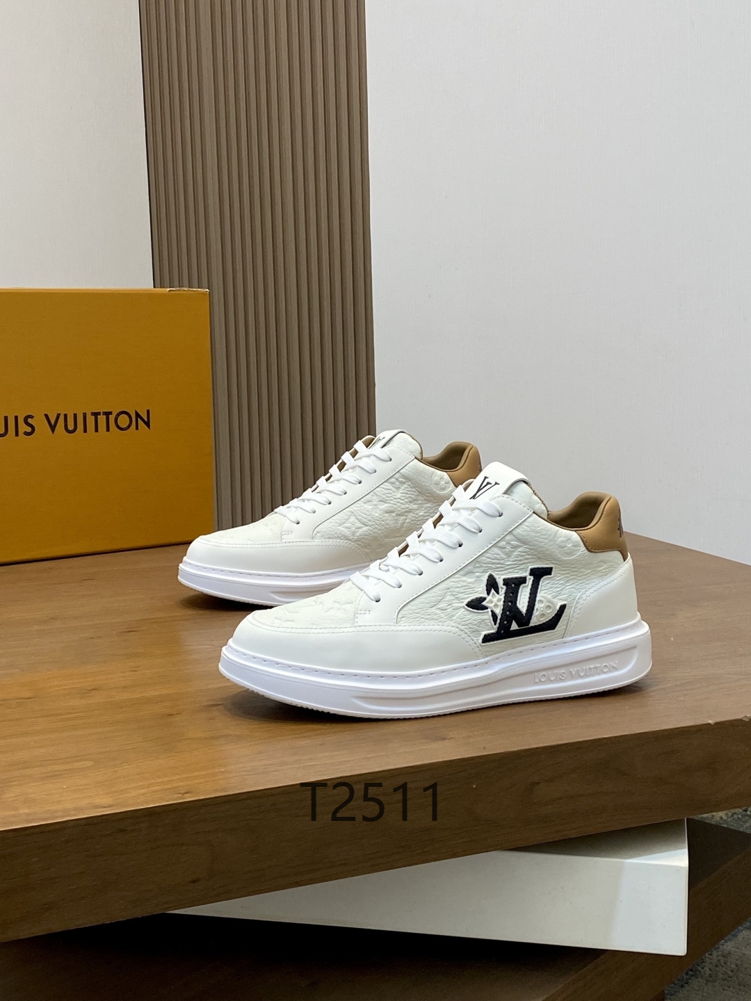 LV shoes 38-46 h0301